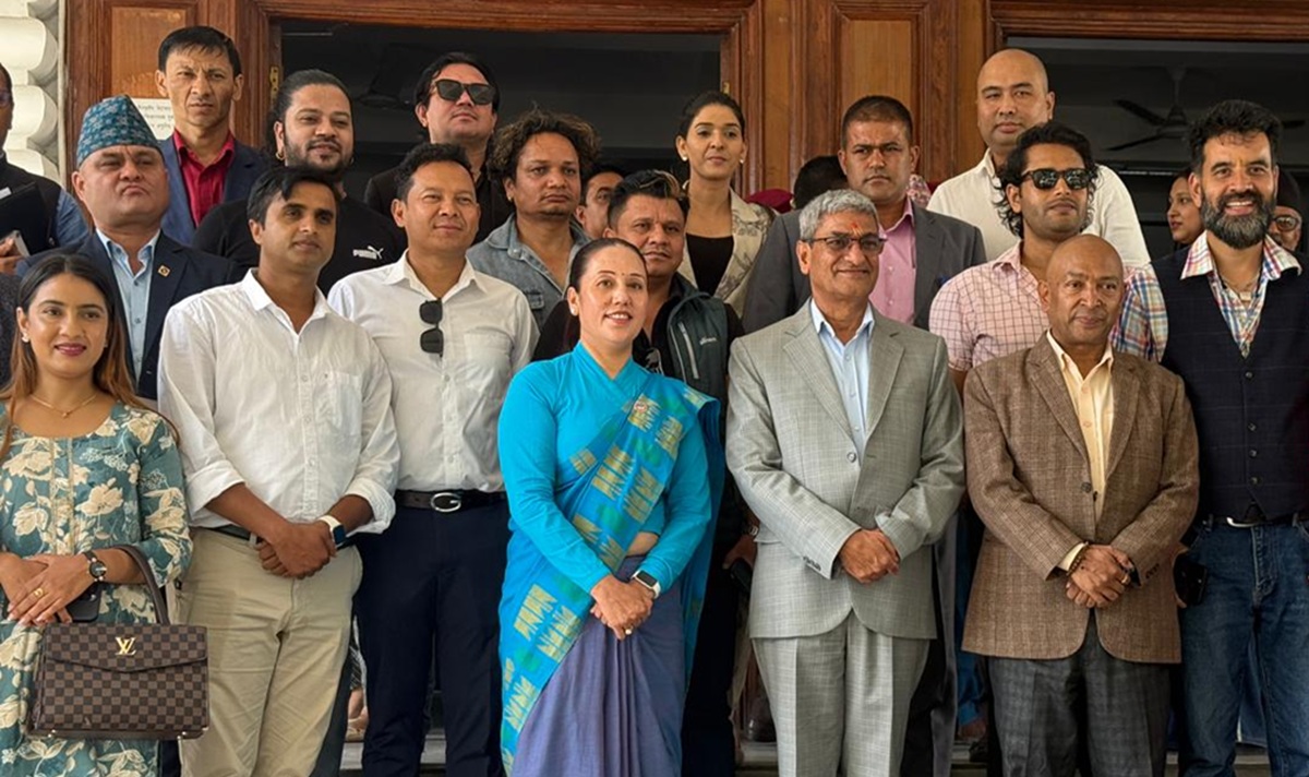 गीतमा देखिएका विकृति रोक्न साइबर ब्युरोमा ‘फोकल पर्सन’ तोक्न गृहमन्त्रीको निर्देशन