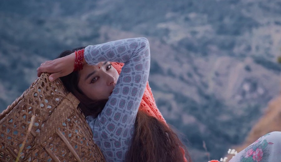 ‘उडि जाउँ भने म पंक्षी होइन’  गीत रिलिज