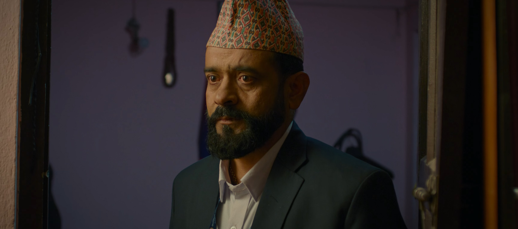 ‘आम नेपाली बुवा’गीतलाई २४ घण्टामै १० लाख भ्युज