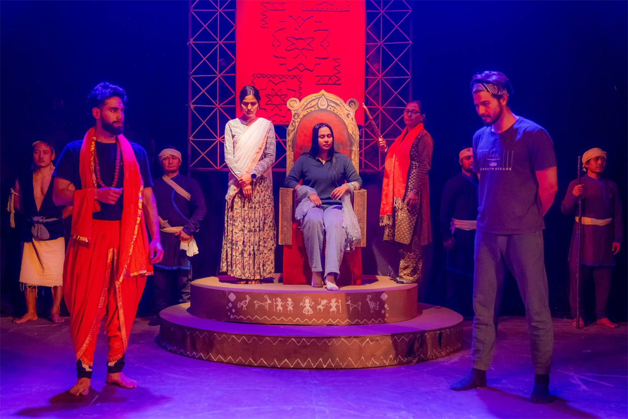 ‘चरणदास चोर’  मञ्चन सुरु