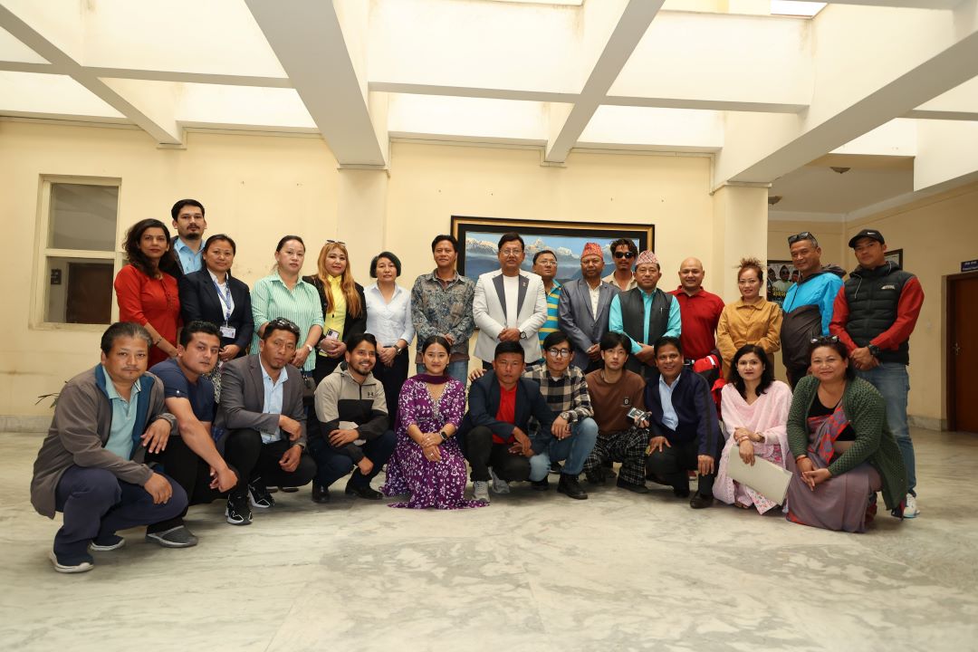 चलचित्र विकास बोर्डद्वारा  आदिवासी, जनजाति मातृभाषी चलचित्र प्रवर्द्धनको लागि १५ मातृभाषी चलचित्रकर्मी संस्थासँग सहकार्यको सम्झौता