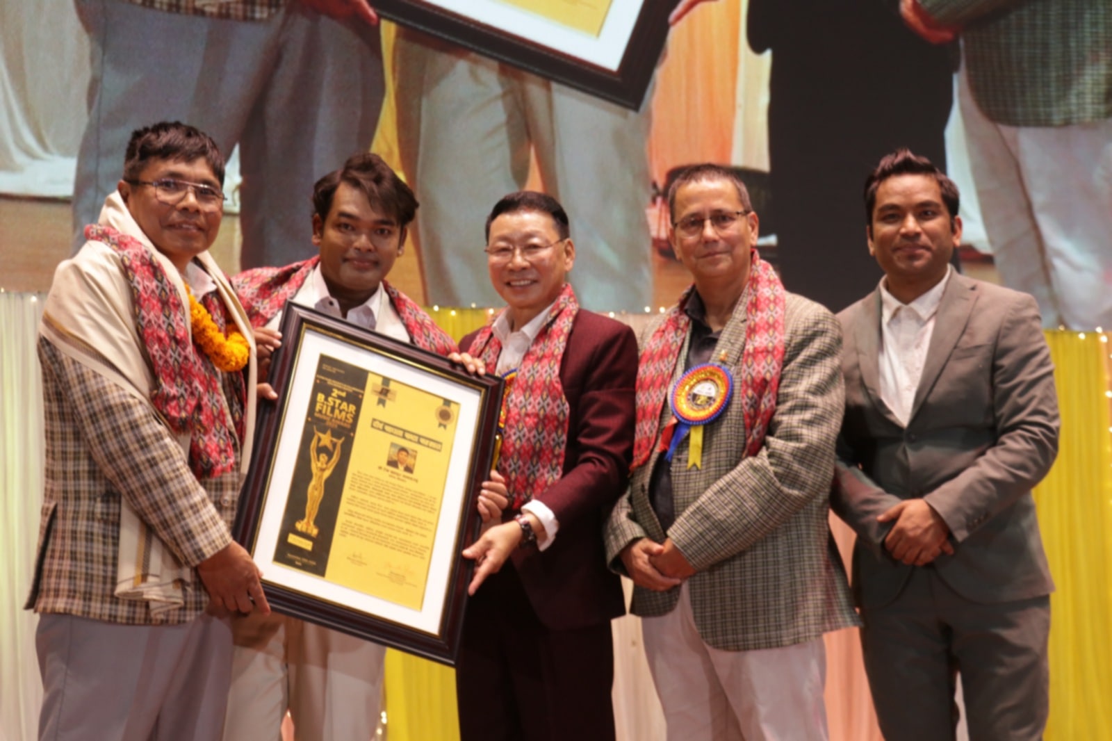 दोश्रोे बि. स्टार फिल्मस् म्युजिक अवार्ड २०८२ सम्पन्न