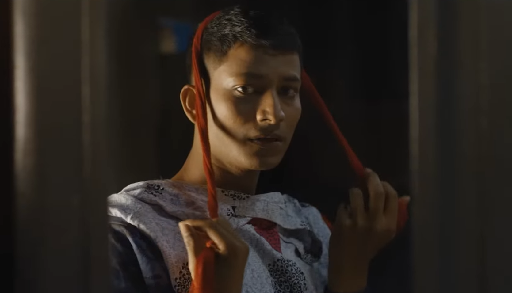 ‘गुन्यु चोलो : द ड्रेस’को ट्रेलरमा पहिचानको संघर्ष