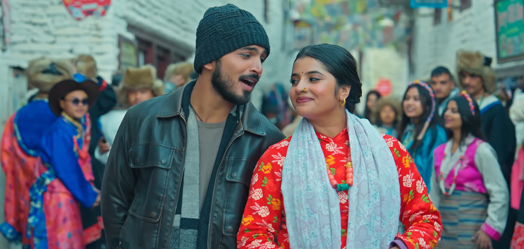 ‘जोमसोम बजार’मा स्मारिका र सुरेश