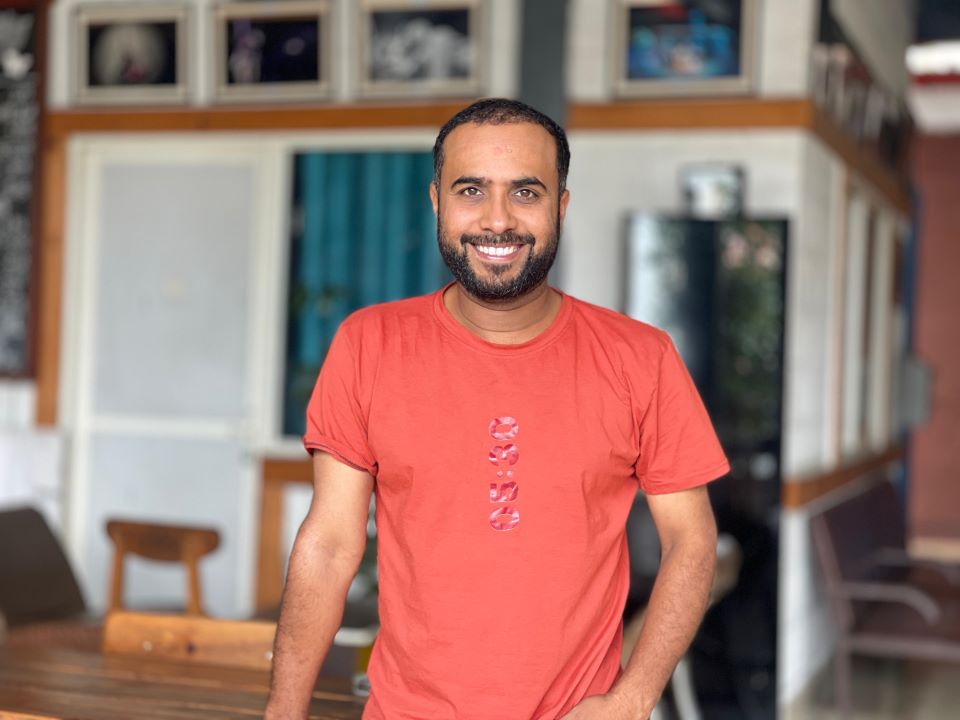 ‘जनै हराएको मान्छे : सम्बन्धका धागाहरू’ विजय बराल