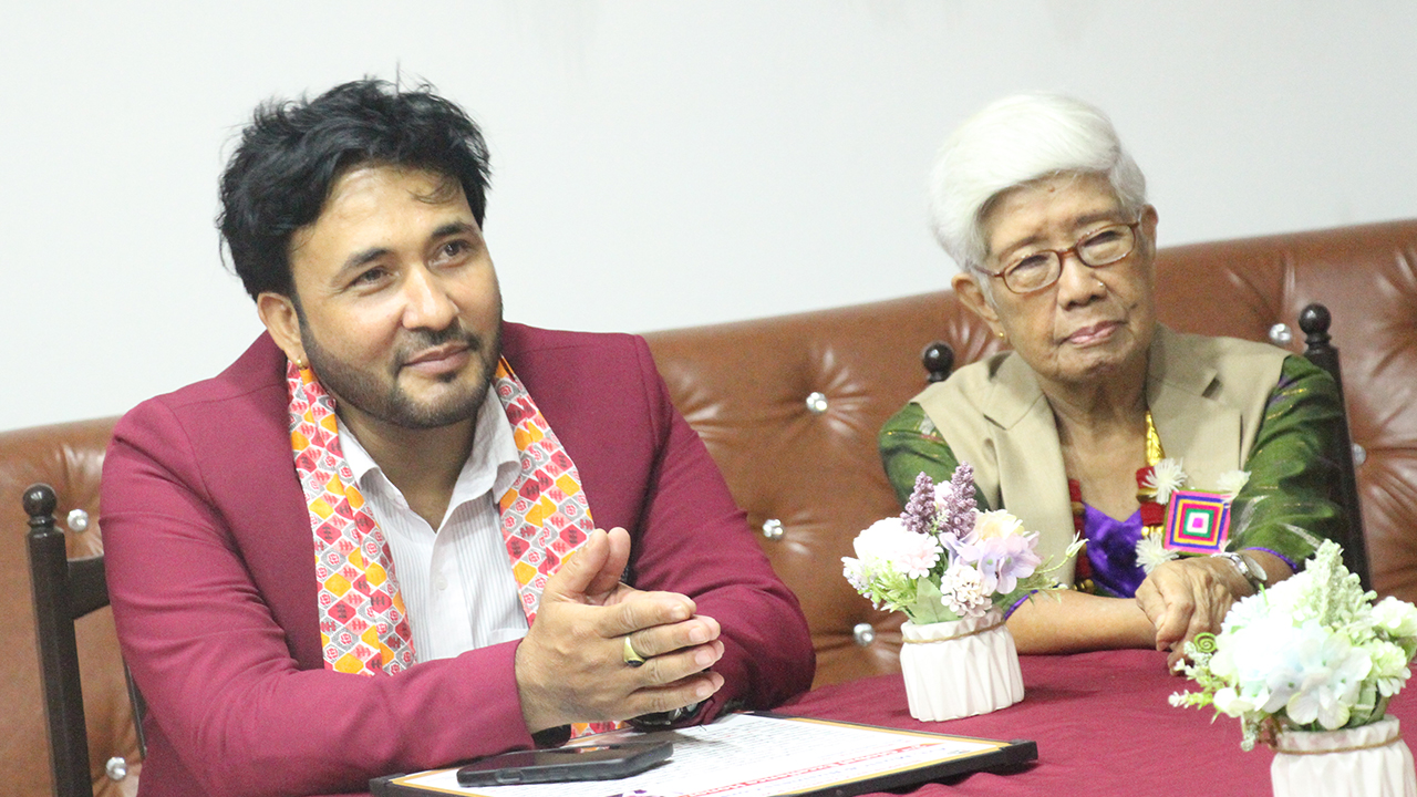 ग्लोबल एक्सिलेन्सी अनरबाट कलाकार, पत्रकार एवम् व्युटिसियन सम्मानित