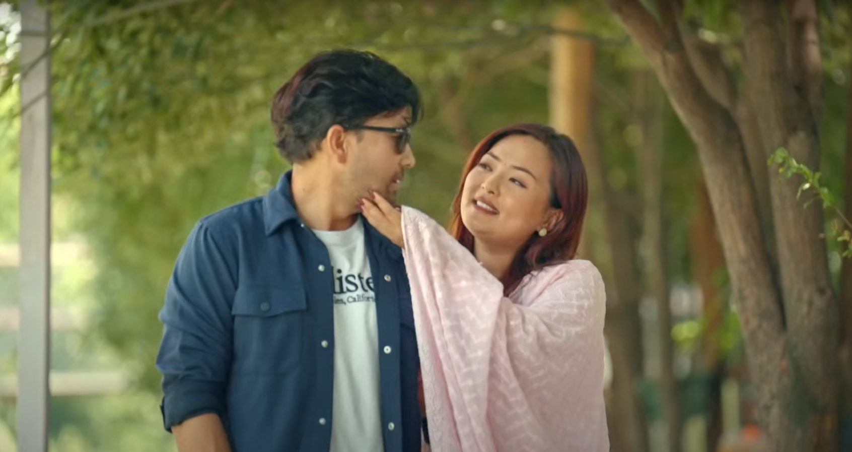 ‘हल्का हल्का’ सार्वजनिक