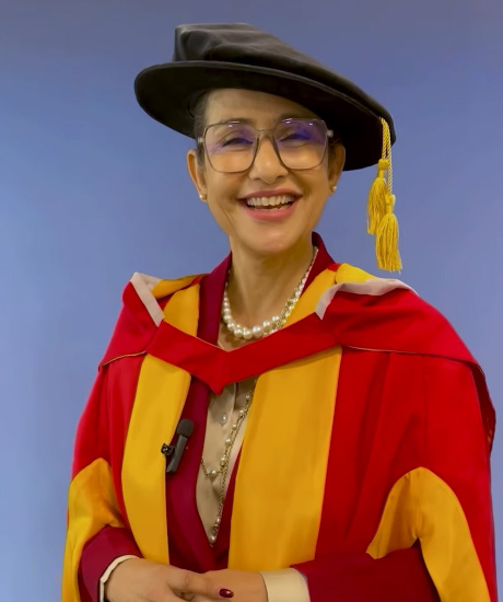 अभिनेत्री मनिषा कोईरालालाई मानार्थ डक्टरेट