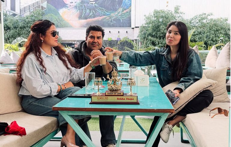 ‘छत्तिसको आँकडा’मा रेखा र पूजा