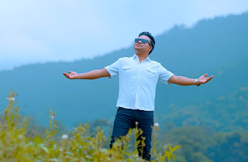 दर्शकको रोजाइमा ‘हो नि रेशम’