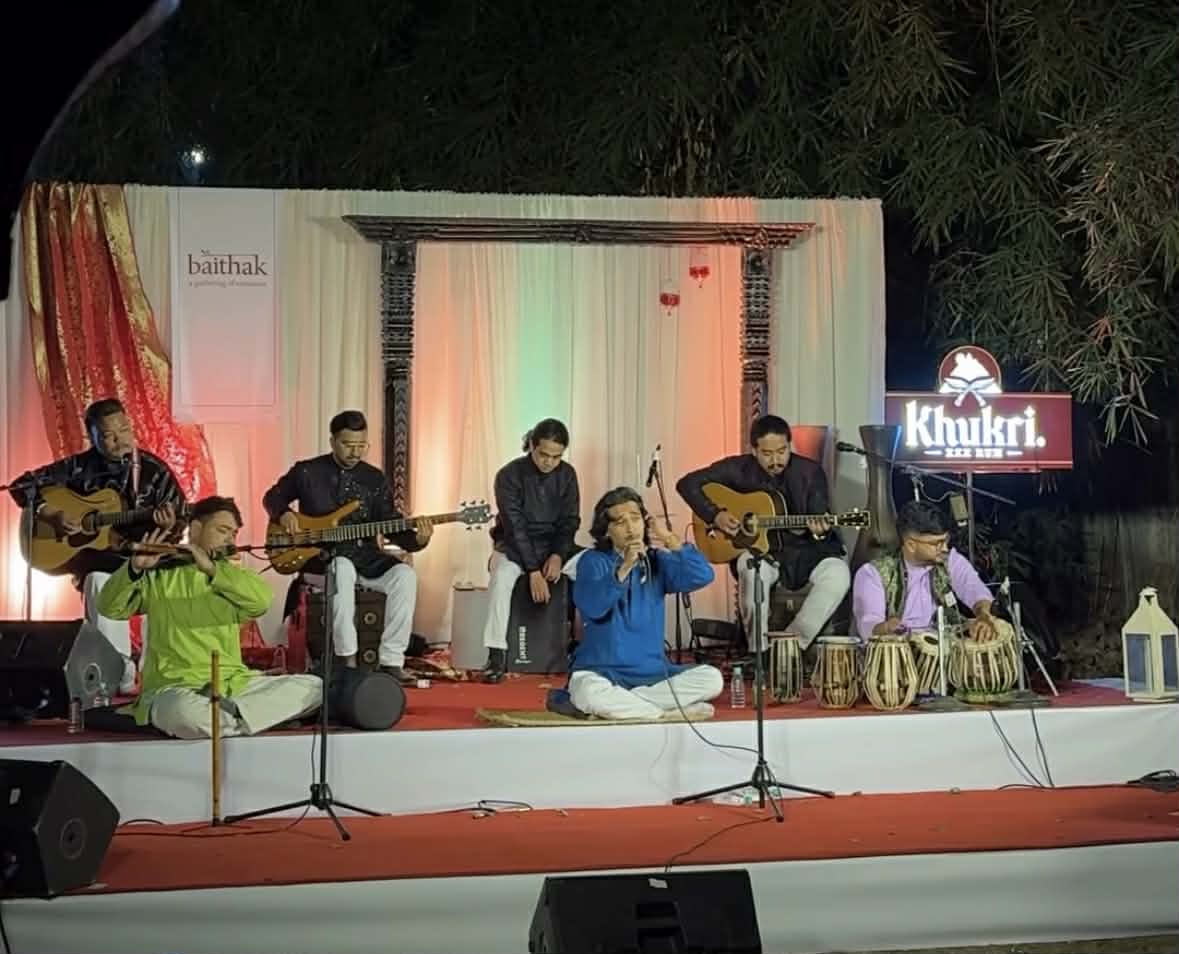 बैठकमा गुञ्जियो 'हुलाकी ब्याण्ड'