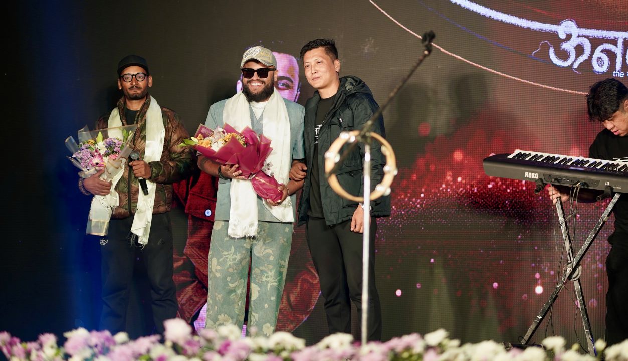 सिक्किममा गुन्जिए सुजन चापागाईँ, 'ऊनको स्वीटर साँझ’ हेर्न पुगे हजारौँ दर्शक