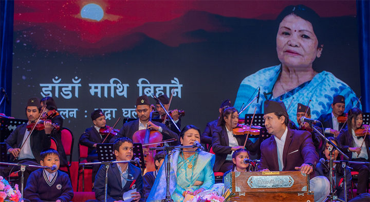 तीर्थकुमारी थापाका गीतमा झुमे दर्शक