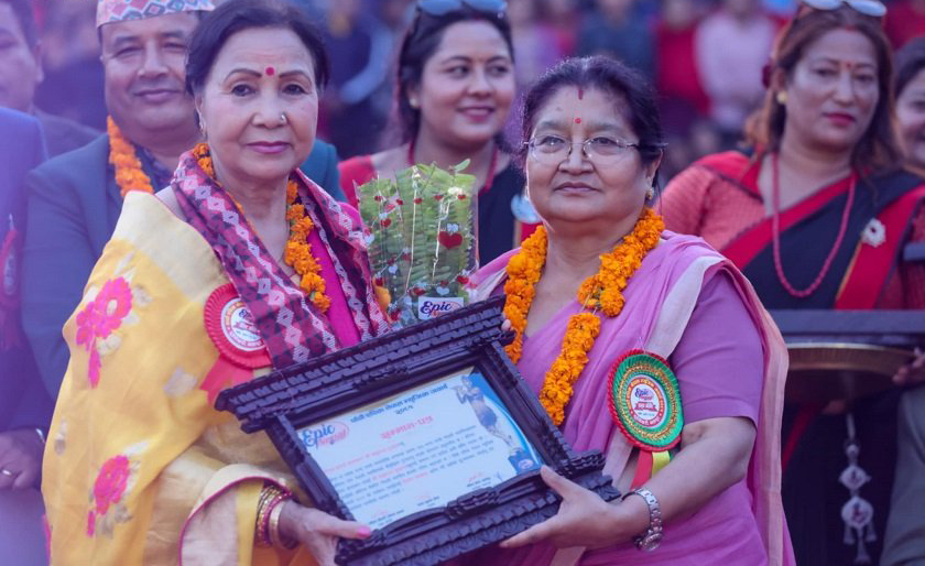 हास्य अभिनेत्री भुसाल ‘लाइफटाइम अचिभमेन्ट अवार्ड’ बाट सम्मानित